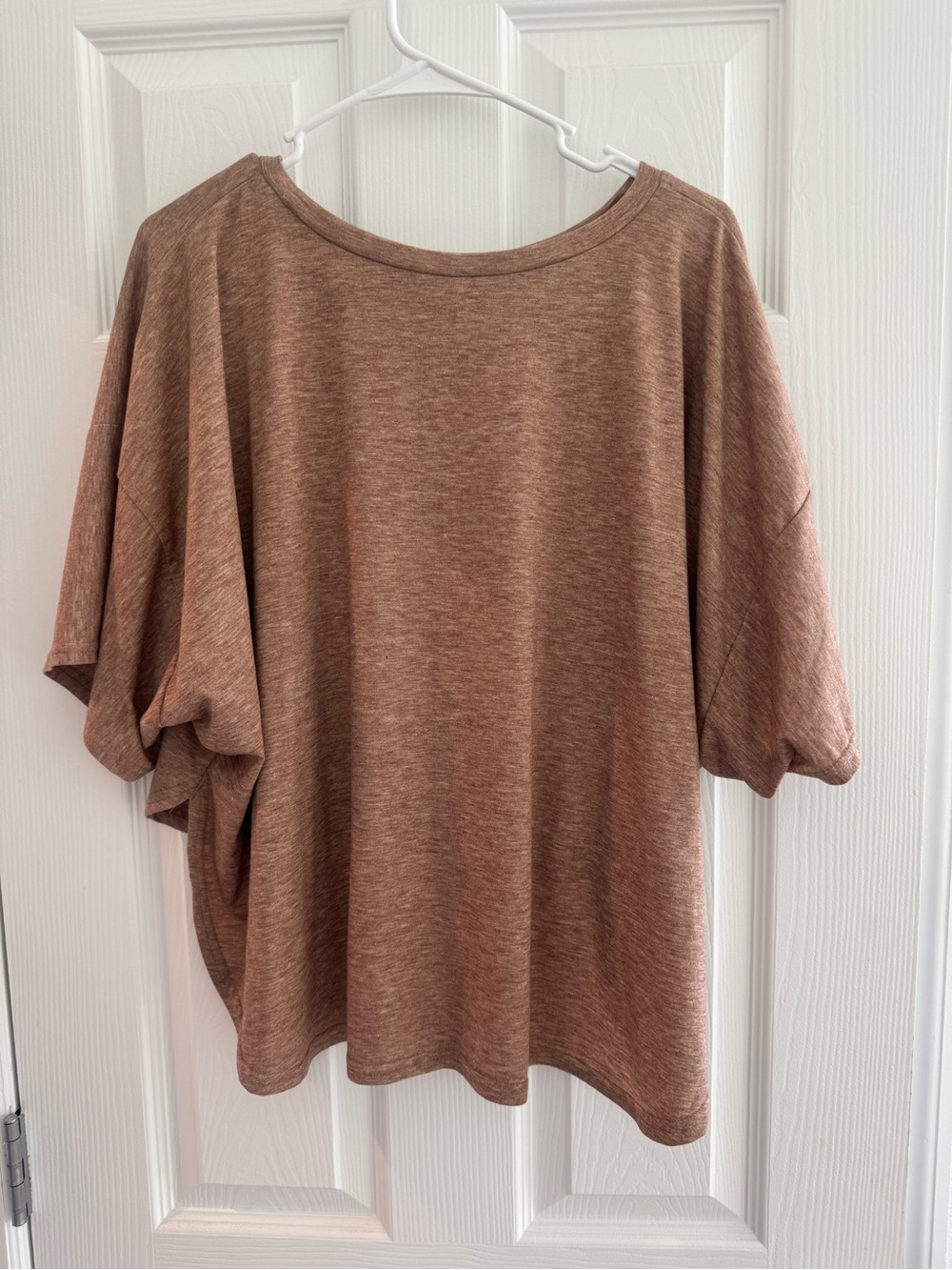 Relaxed Scoop Neck Women’s Top in Heathered Brown